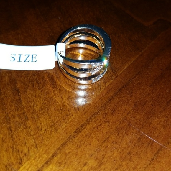 Exquisite charm ring - Picture 4 of 5